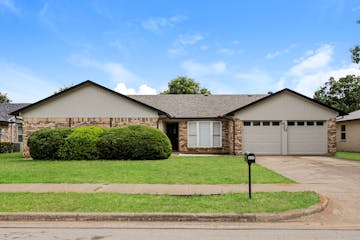 620 Huntwich Dr BEDFORD, TX 76021